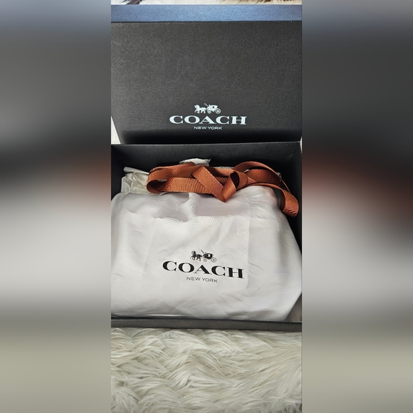 Coach Pink Leather Two Toned Cassie Bag - Picture 12 of 12